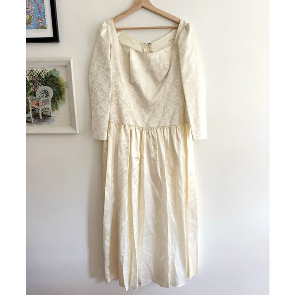 VINTAGE Ivory Long Sleeve Midi Weddin Dress Size Small - Picture 1 of 9